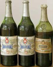 Le Musée virtuel de l'absinthe - Le monde de l'absinthe et des antiquités liées à l'absinthe. Cuillères à absinthe, verres, carafes, fontaines, livres, affiches sur l'absinthe